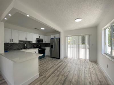 46 NW 44th St 46, Miami, Florida 33127, USA