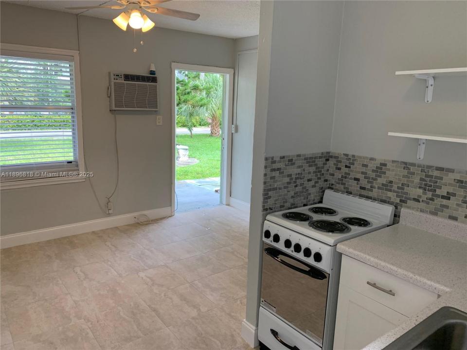 2805 NE 6th Ln 3, Wilton Manors, פלורידה 33334, ארצות הברית של אמריקה