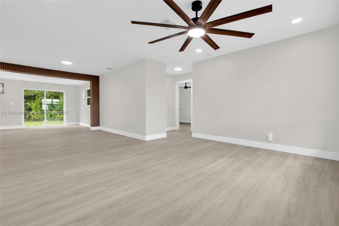 462 Muskegon Ave N, Fort Myers, Florida 33905