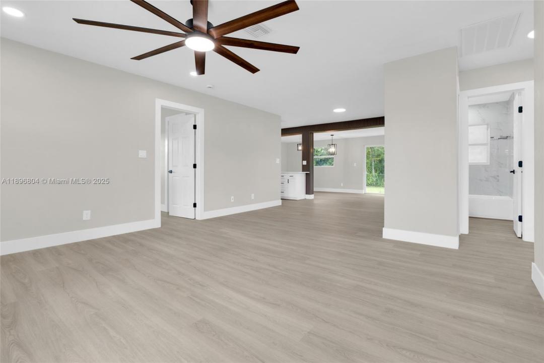 462 Muskegon Ave N, Fort Myers, Florida 33905