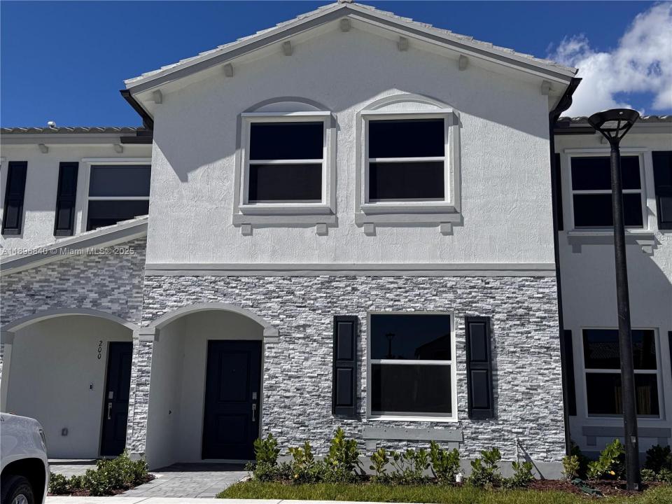 194 SE 10th Ct, Florida City, Florida 33034