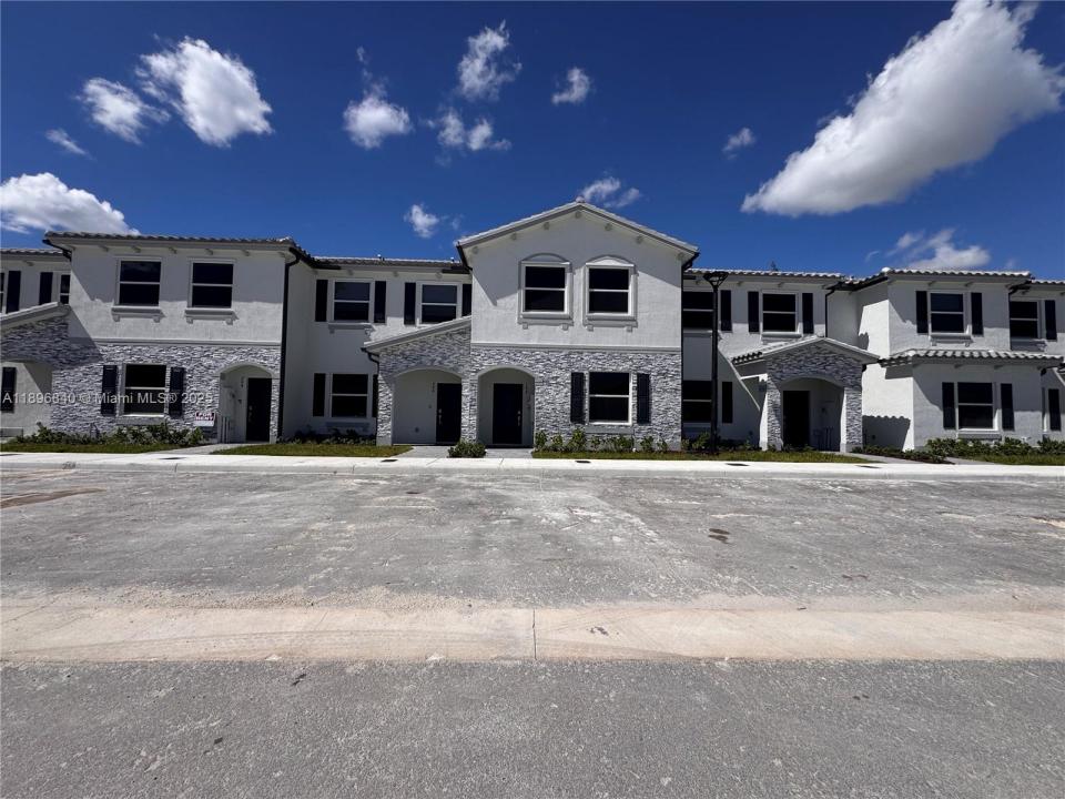 194 SE 10th Ct, Florida City, Florida 33034