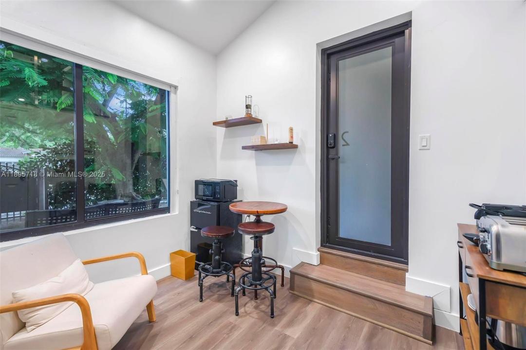 870 NE 82nd St 2, Miami, Florida 33138, Estados Unidos