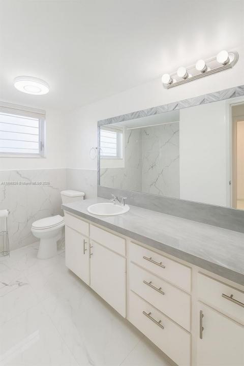 1710 NE 191st St 307-3, Miami, Florida 33179