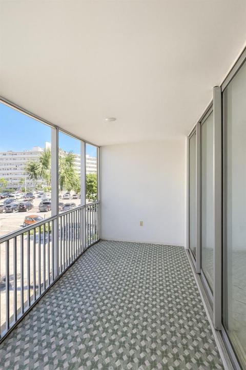 1710 NE 191st St 307-3, Miami, Florida 33179