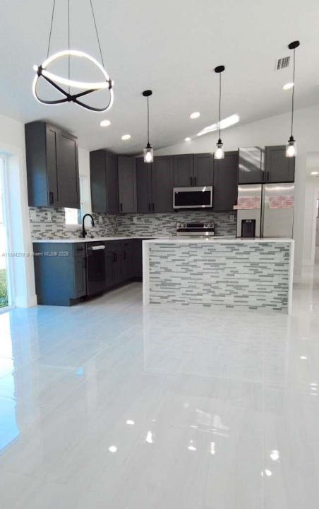 4115 EL RADO AVE, Sebring, פלורידה 33872, ארצות הברית של אמריקה