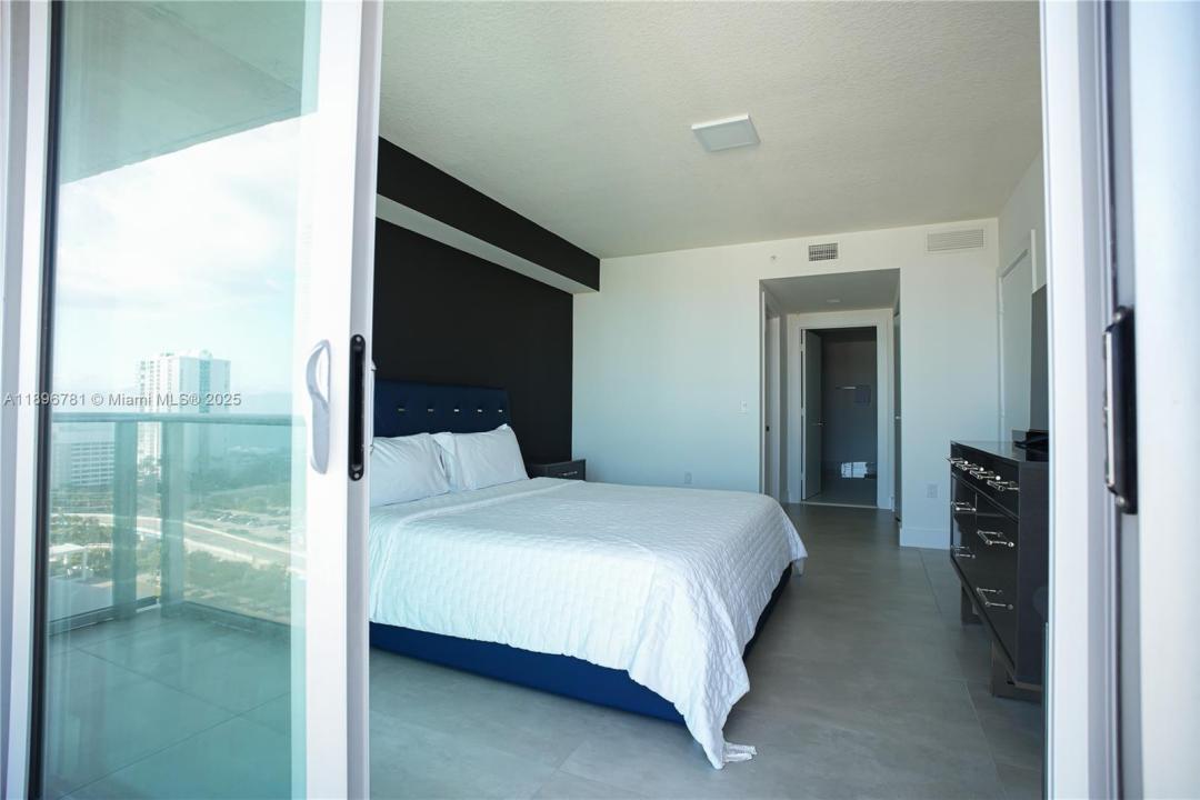 300 Sunny Isles Blvd 4-1603, Sunny Isles Beach, Floride 33160, États-Unis