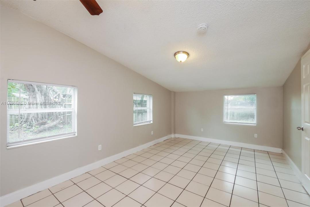 5740 Douglas St, Hollywood, Florida 33021, Estados Unidos