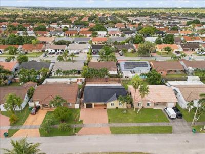 15327 SW 179th Ter, Miami, Florida 33187, USA