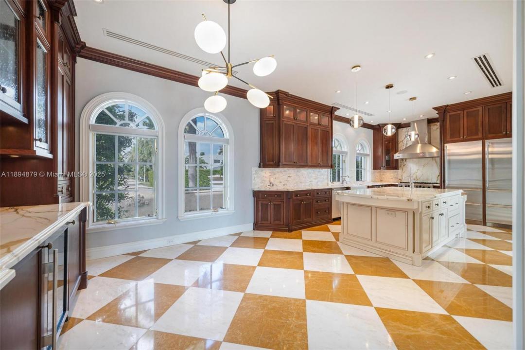 1331 Bay Ter, North Bay Village, Florida 33141
