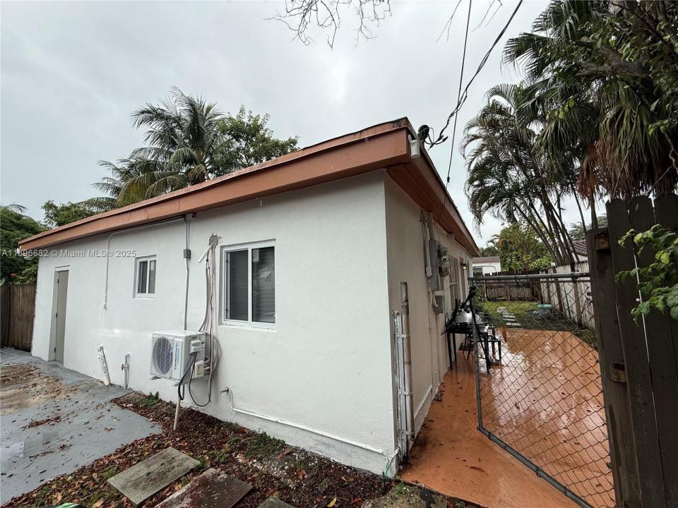 2534 Mckinley St, Hollywood, Florida 33020