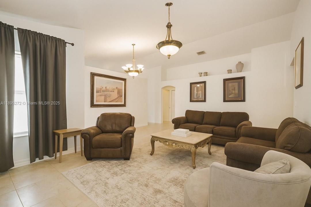 1056 NW 124th Ter, Sunrise, Флорида 33323, Соединенные Штаты