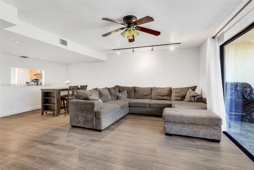 9435 NW 42nd St, Sunrise, Florida 33351, Estados Unidos