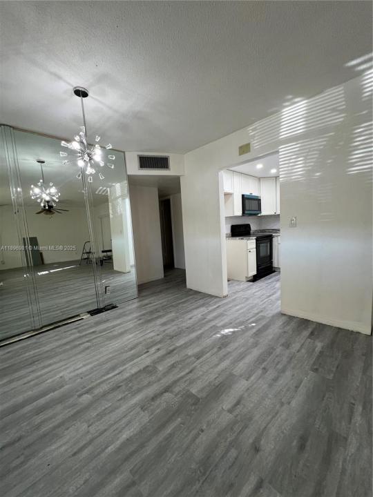 1701 NW 46th Ave 102, Lauderhill, Flórida 33313, Estados Unidos