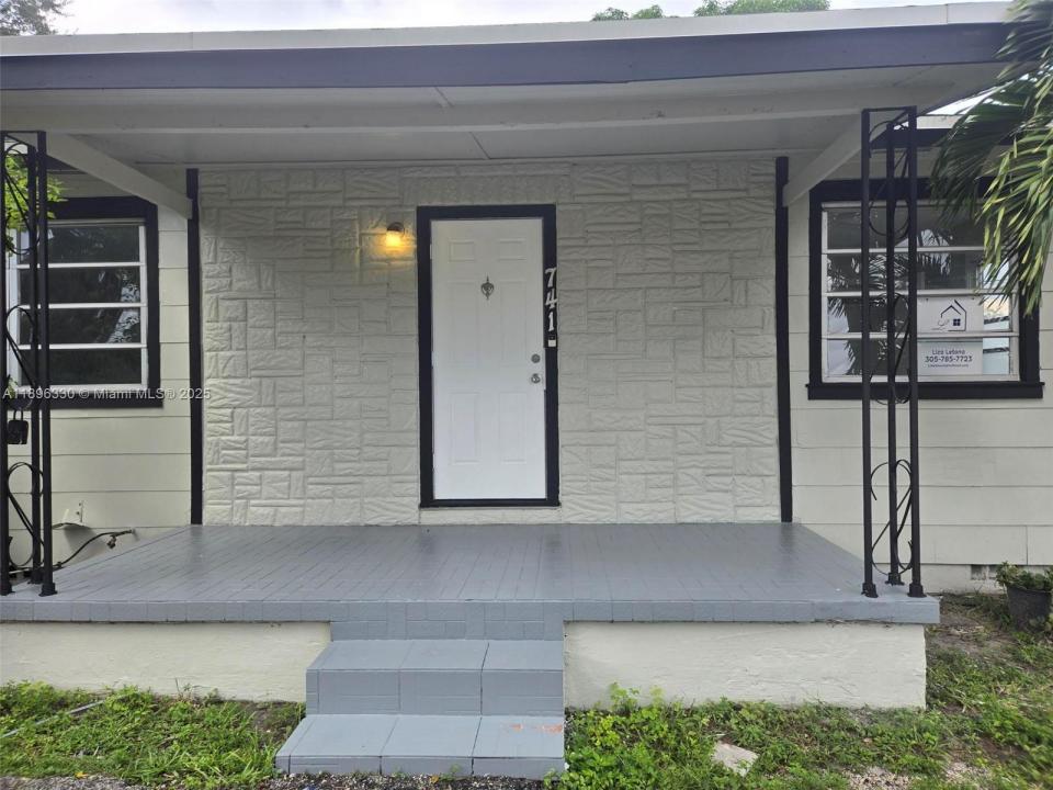 741 E 8th St, Hialeah, Flórida 33010, Estados Unidos