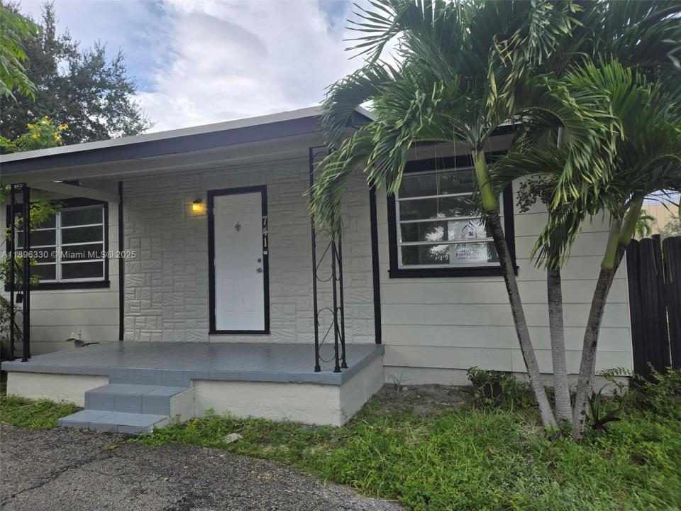741 E 8th St, Hialeah, Flórida 33010, Estados Unidos