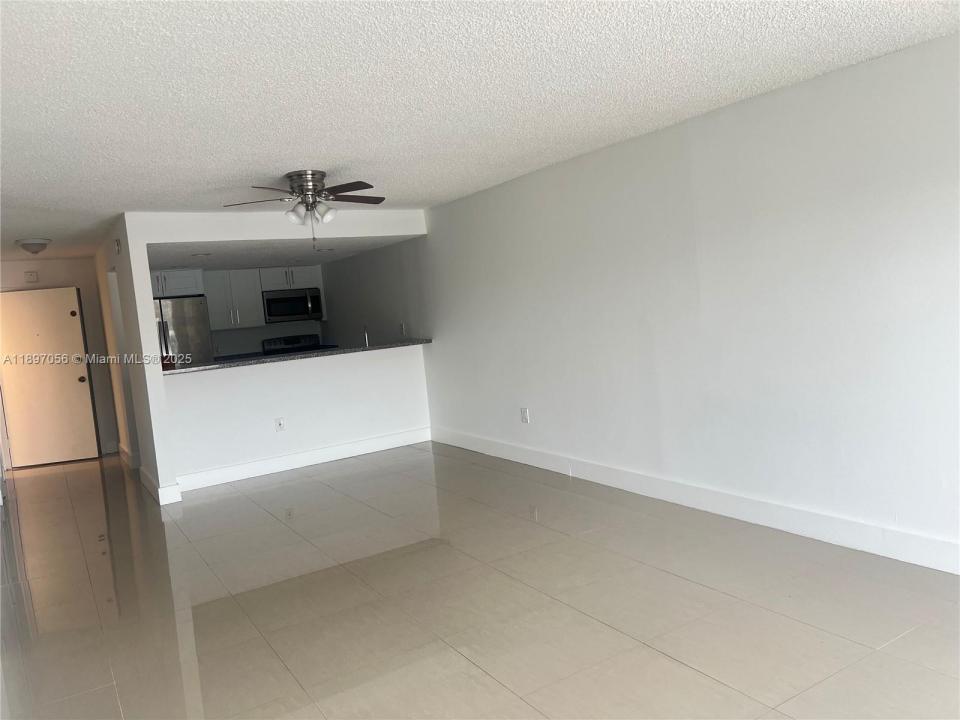 555 NE 123rd St 205-B, North Miami, 플로리다 33161, 미국