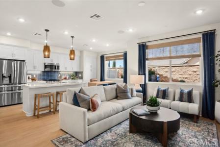 Solara Way, Westminster, Kalifornia 92683, USA