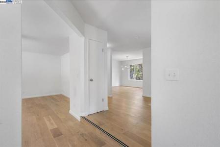 Mattis Ct, Oakland, كاليفورنيا 94619, الولايات المتحدة