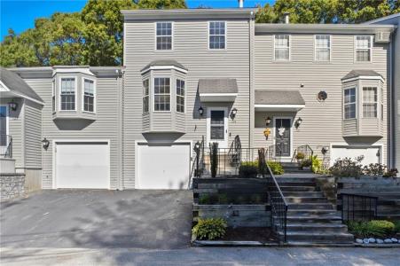565 Quaker Lane 124, West Warwick, RI 02893, USA