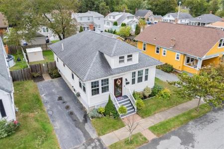 26 Elinora Street, East Providence, Rhode Island 02915, Stati Uniti