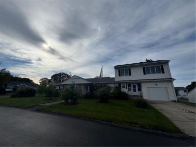 13 Ivanhoe Street, Johnston, Rhode Island 02919, USA