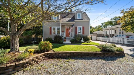 224 Palace Avenue, Warwick, RI 02886, USA