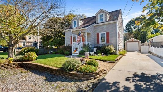224 Palace Avenue, Warwick, Rhode Island 02886, USA