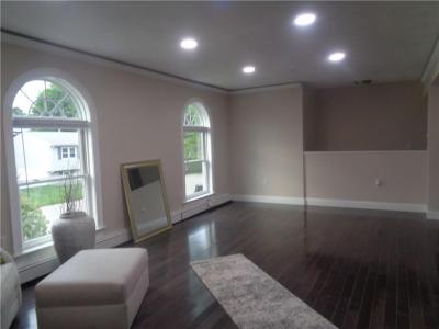 176 Vernon Street, Warwick, Rhode Island 02889, USA