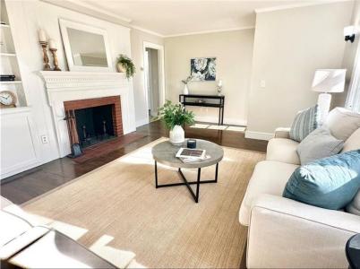 426 Metacom Avenue 1, Bristol, Rhode Island 02809, HOA KỲ