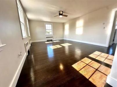 426 Metacom Avenue 2, Bristol, Rhode Island 02809, HOA KỲ