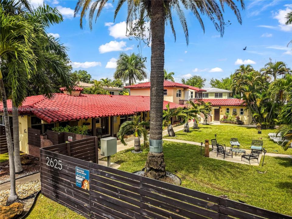 2625 NE 13th Ct, Fort Lauderdale, Florida 33304