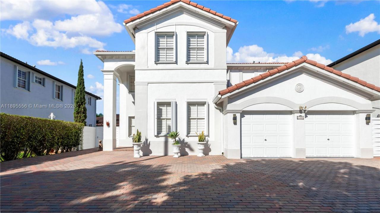 17994 NW 87th Pl, Hialeah, Florida 33018