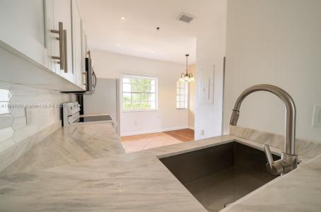 5670 NW 116th Ave 212, Doral, Florida 33178, USA