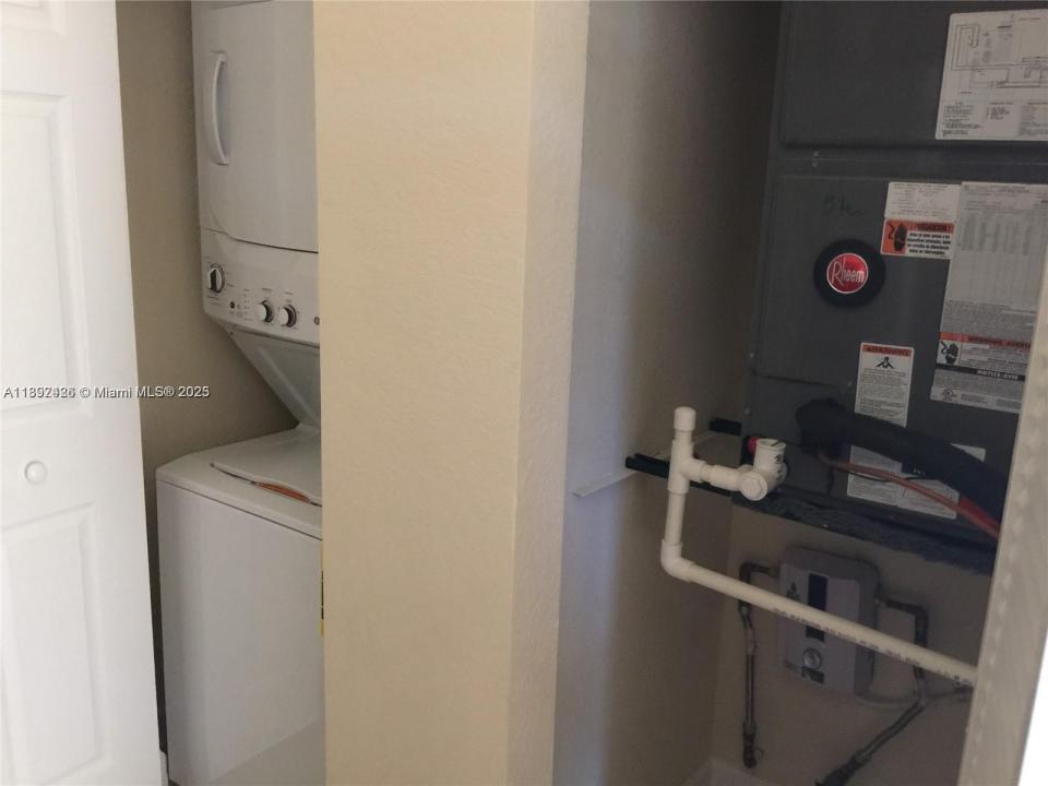 17105 SW 96th St Studio, Miami, Florida 33196, Stati Uniti