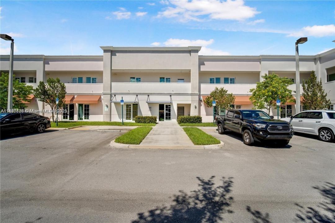 2501 SW 101st Ave 1-207, Miramar, Floryda 33025, USA