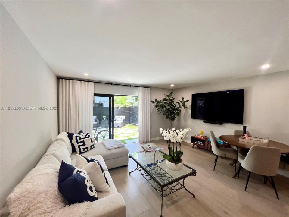 3220 W Trade Ave III2, Miami, Flórida 33133, Estados Unidos