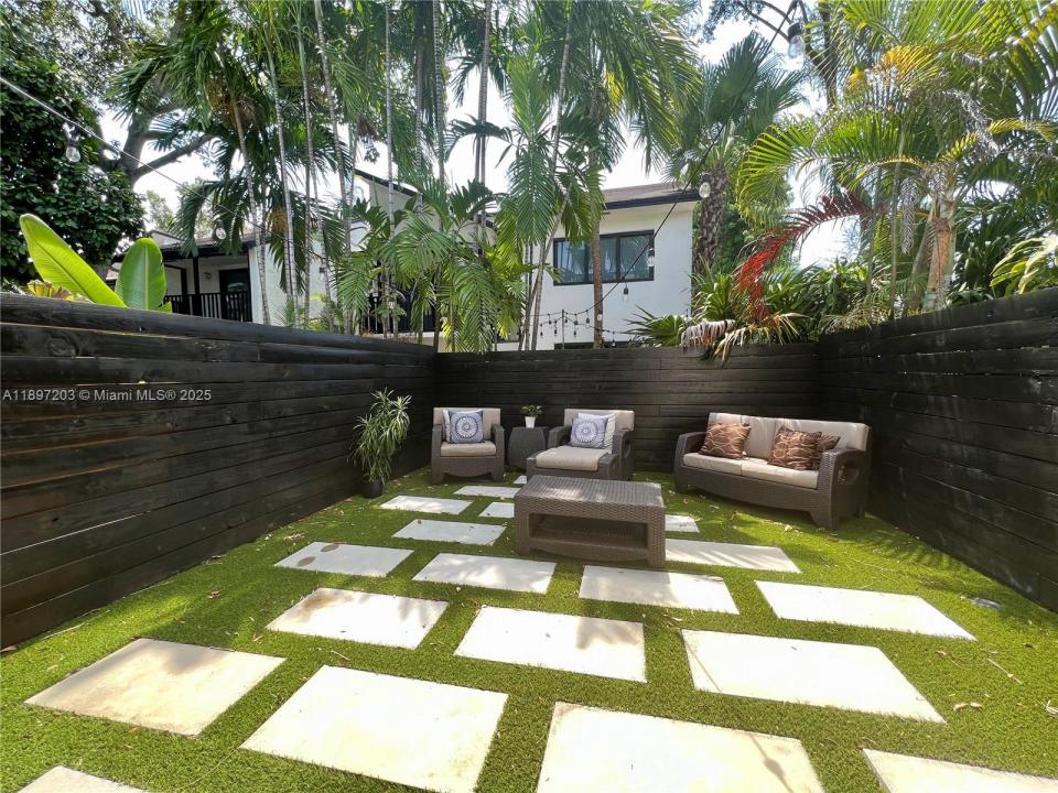 3220 W Trade Ave III2, Miami, Flórida 33133, Estados Unidos