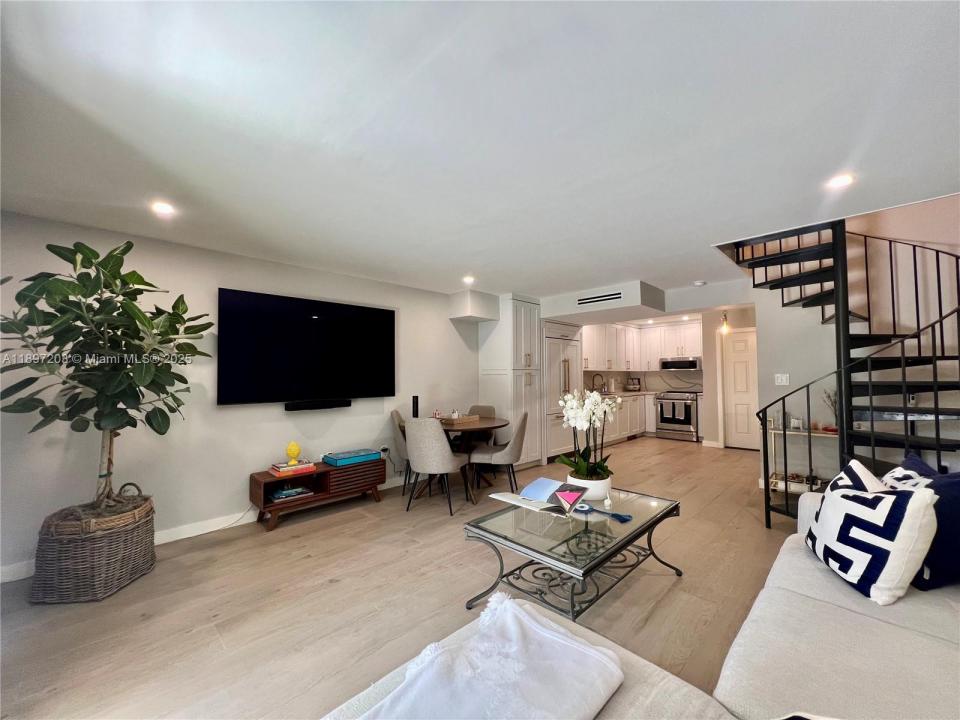 3220 W Trade Ave III2, Miami, Flórida 33133, Estados Unidos