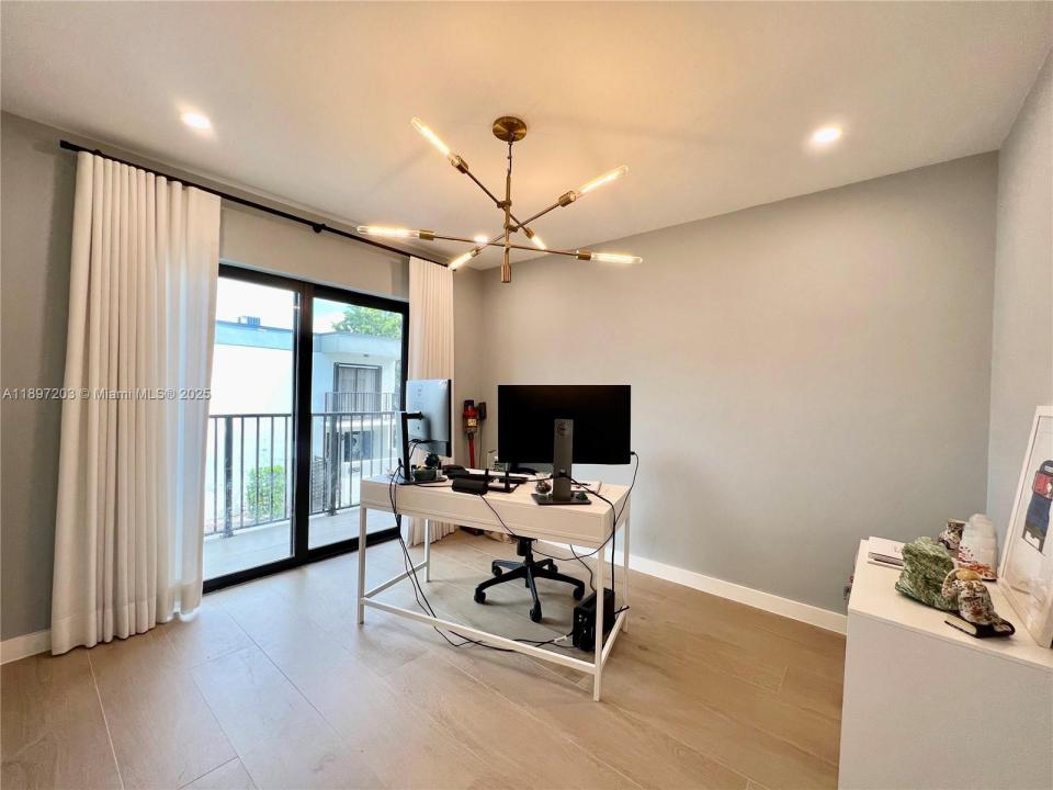 3220 W Trade Ave III2, Miami, Flórida 33133, Estados Unidos