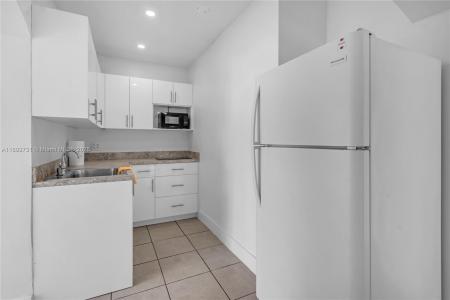 4111 SW 33rd St B, West Park, Florida 33023, USA