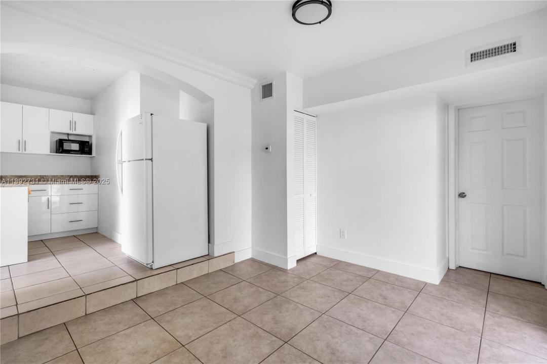 4111 SW 33rd St B, West Park, Florida 33023, Amerika Birleşik Devletleri