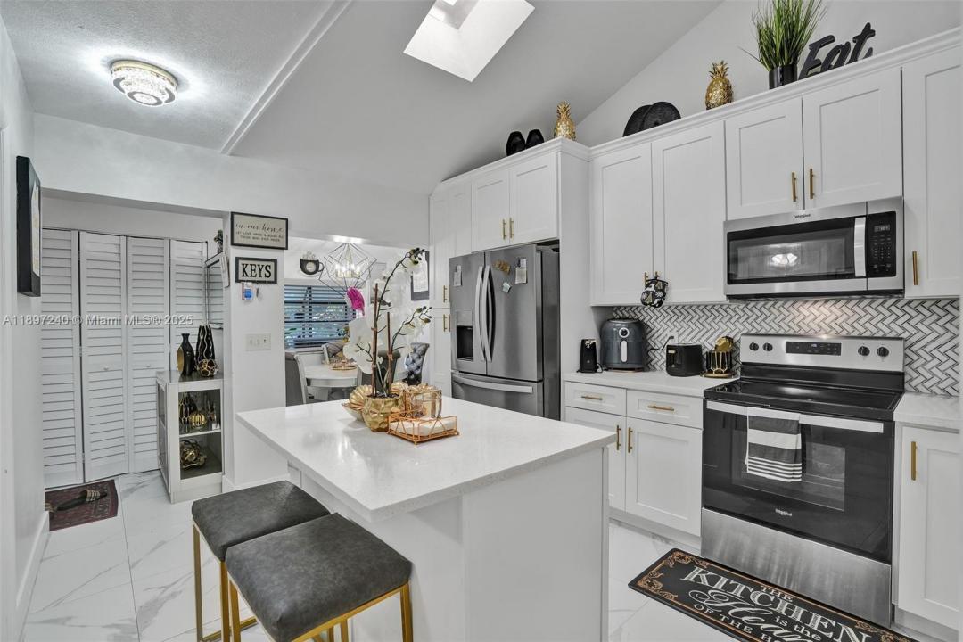 7780 NW 79th Ave F6, Tamarac, Флорида 33321, Соединенные Штаты