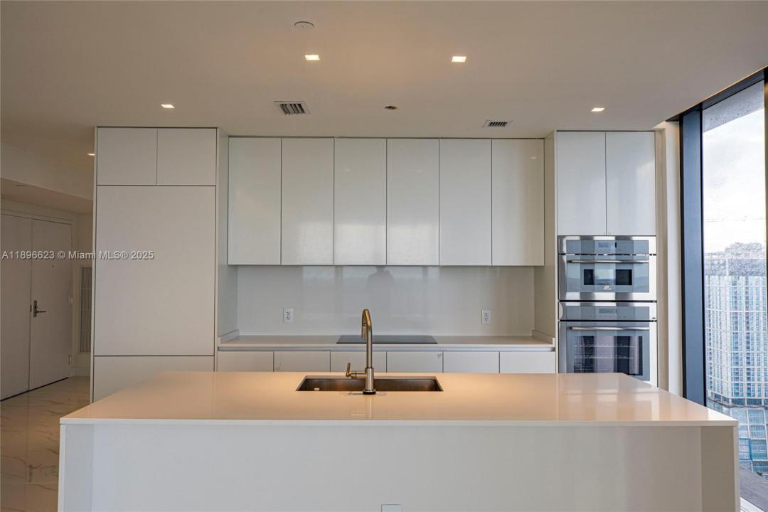 700 NE 24th St 4401, Miami, Florida 33137