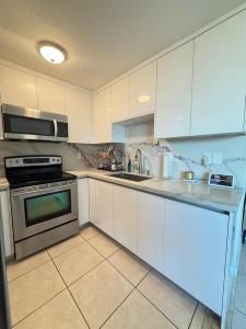 9350 Fontainebleau Blvd 401, Miami, Florida 33172, USA