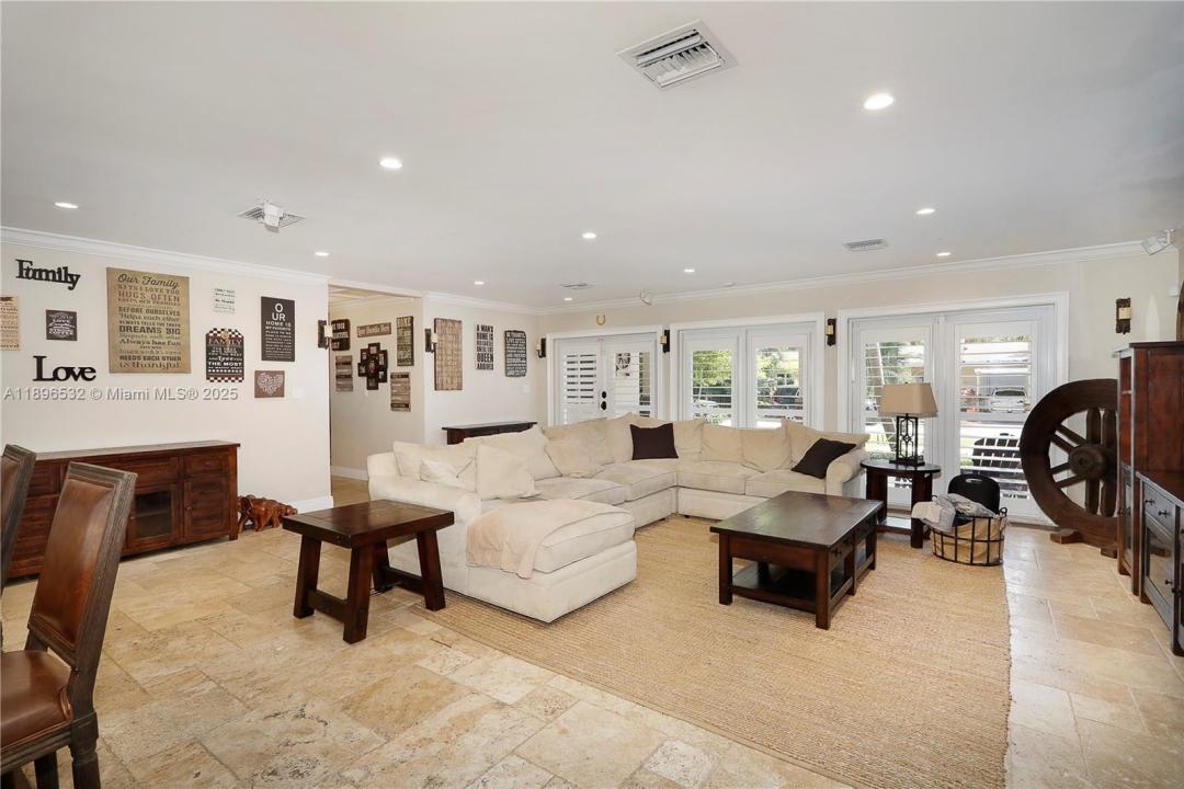 6461 SW 74th St, South Miami, Floryda 33143, USA