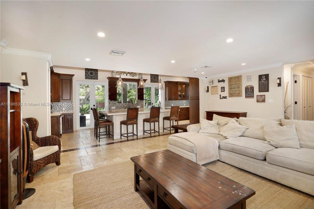 6461 SW 74th St, South Miami, Floryda 33143, USA