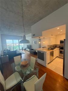 1200 West Ave PH17, Miami Beach, Florida 33139, USA