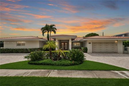 2240 Magnolia Dr, North Miami, Floride 33181, États-Unis