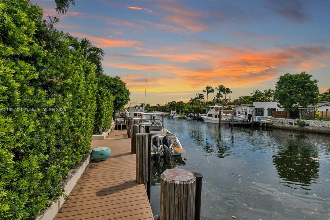 2240 Magnolia Dr, North Miami, Floride 33181, États-Unis
